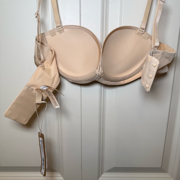 Skims Ultimate Push-up Strapless Bra - Picture 5 of 5